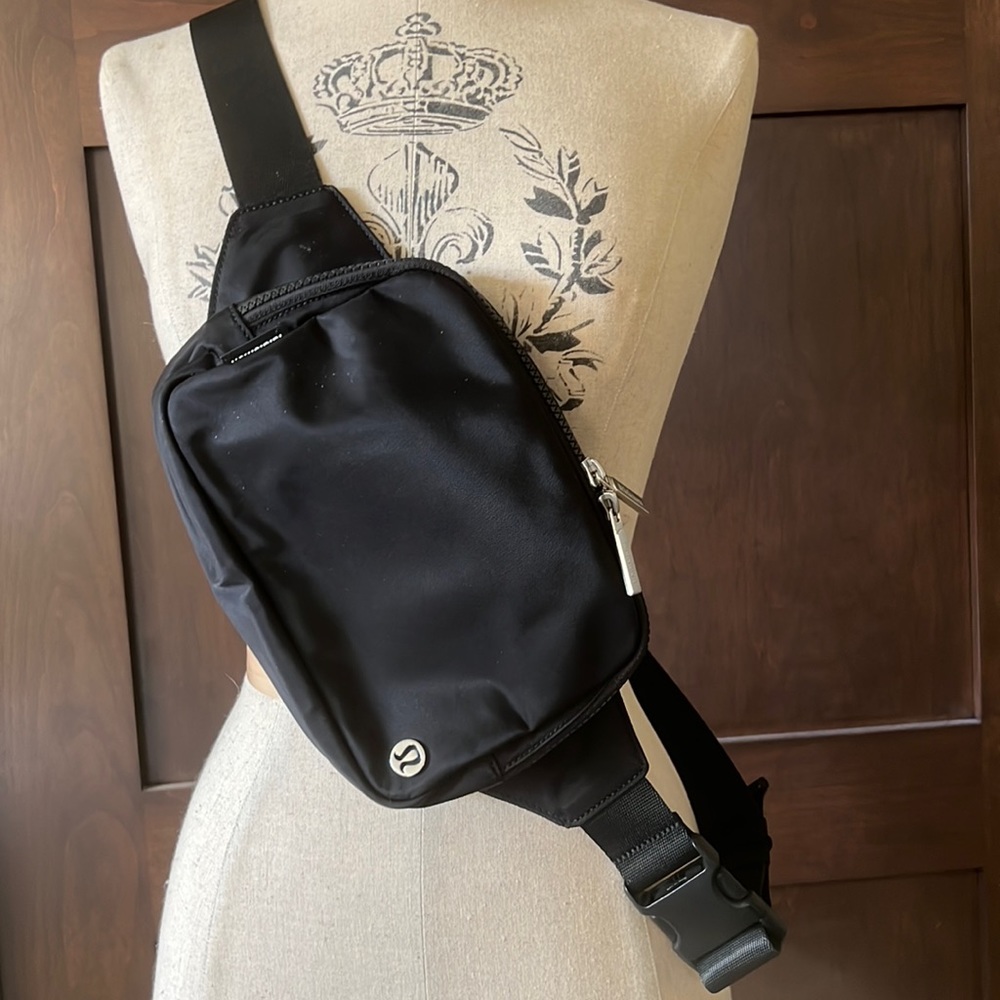 Everywhere Belt Bag 2L lululemon Black